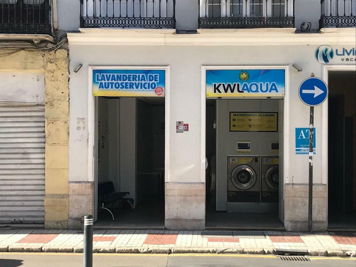 A Dos Pasos De Todo Apartment Malaga Bagian luar foto