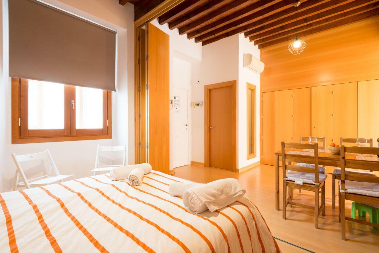 A Dos Pasos De Todo Apartment Malaga Bagian luar foto